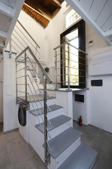 Cozy Loft Navigli, Close To Duomo And Bocconi - Italy Flat Vacation Milan Exterior photo